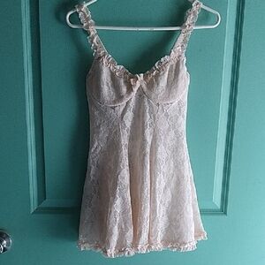 Elegant Cream Lace Chemise